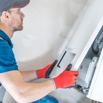 Heat pump installation technicians in Georgetown